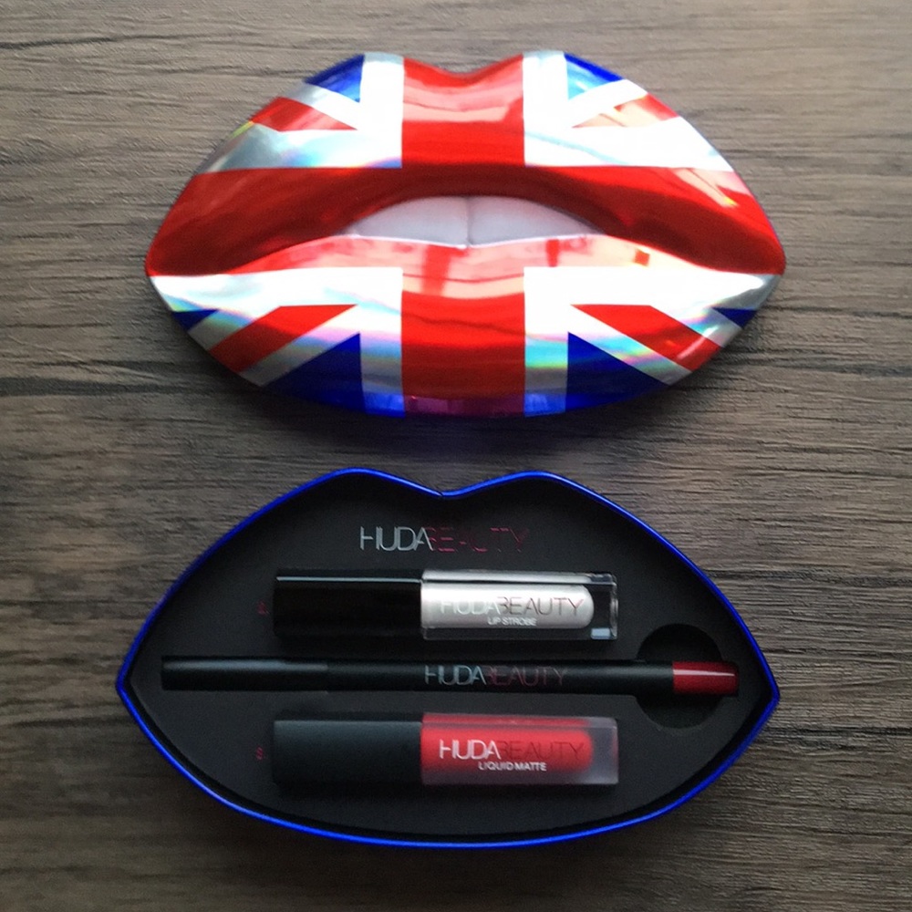 🇬🇧HP🇬🇧 NWT LIMITED EDITION BRIT LIP TIN SET!!! - Picture 2 of 6